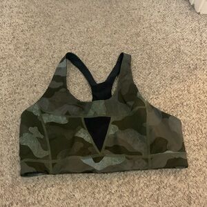 The North Face Camo green black sports bra size L